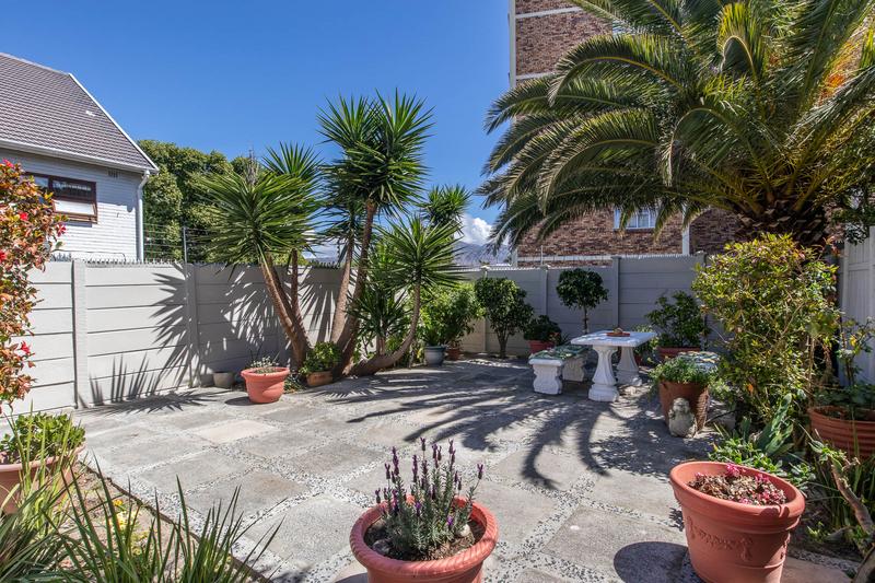2 Bedroom Property for Sale in Plumstead Western Cape